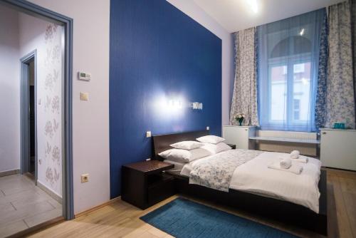 Budapest Rooms Bed and Breakfast - image 3