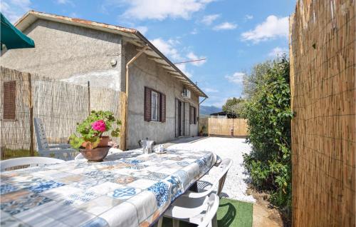 2 Bedroom Nice Home In Capezzano Pianore