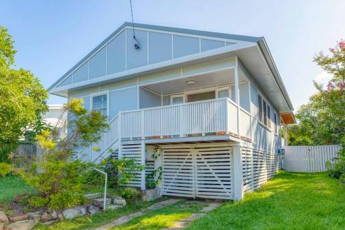 Stylish 1950s Moffat Beach House