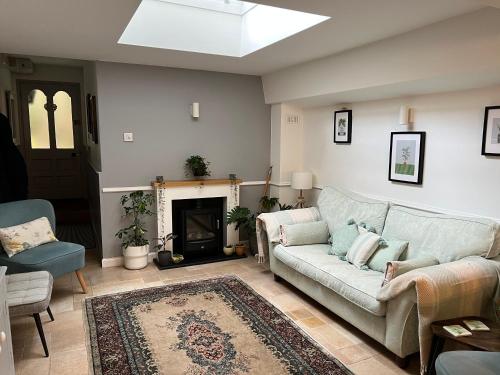 Picture of Hollyhocks Holiday Home-Luxury Ground Floor 2 Bedroomed Apartment Sleeps 5-6