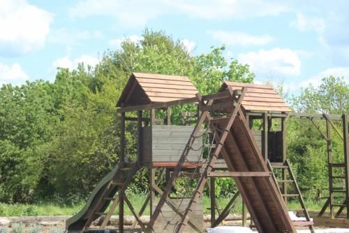 Játszótér, The Woodpecker shepherd hut in Wetherden