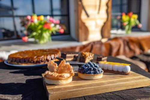 Le Coucou Hotel & Restaurant-Bar - image 9