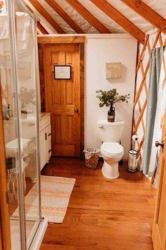 Heated & AC Yurt in Penn Yan, USA