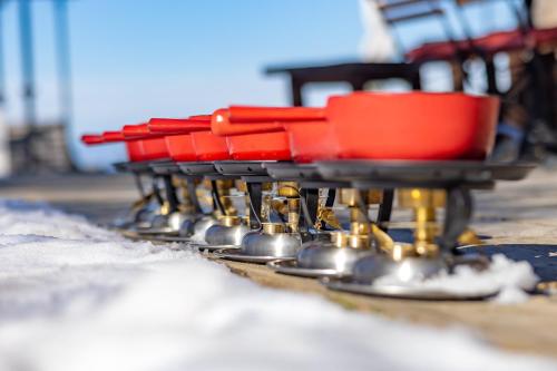 Le Coucou Hotel & Restaurant-Bar - main image