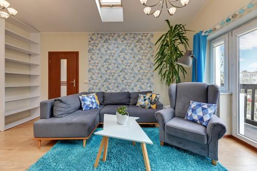 Three-Bedroom Apartment image 8