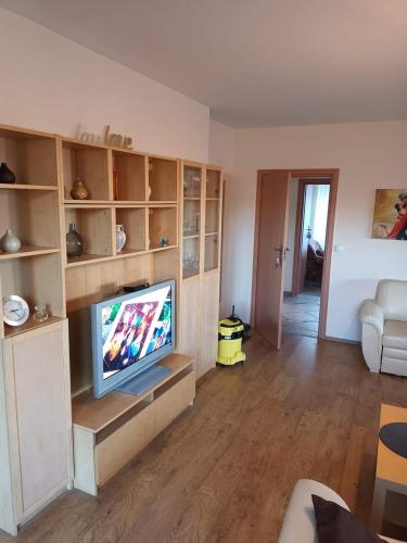 3 twin beds, 1 sofa bed