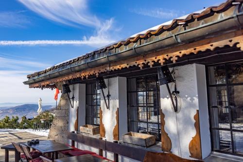 Le Coucou Hotel & Restaurant-Bar - image 8