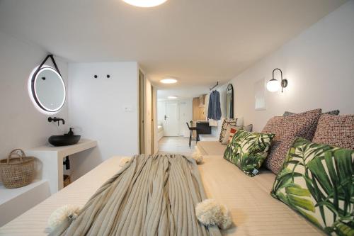Hermes Luxury Suites – Naxos City