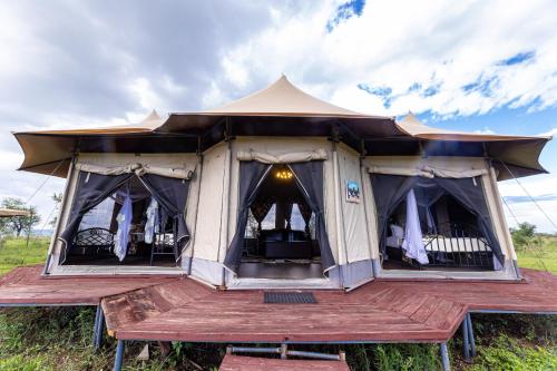 Serengeti Wildebeest Camp