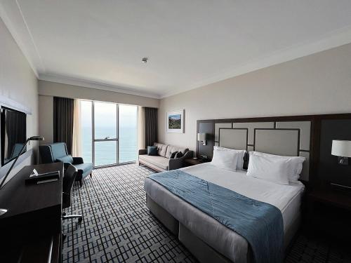 Ramada Plaza by Wyndham Rize Room Type - King Room with One King Bed - Sea View
