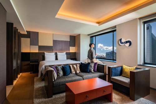Superior Suite with Lounge Access
