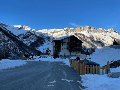 La Bianca * * cosy et chaleureux in Aiguilles