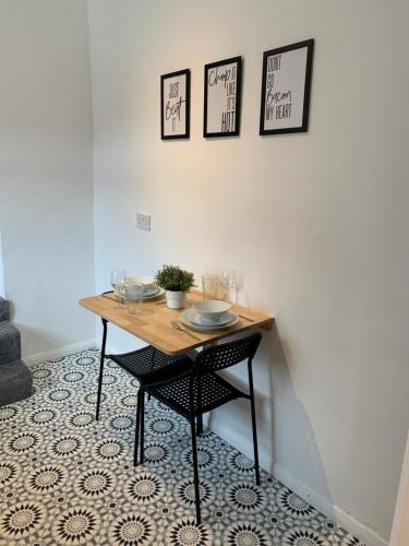 Windsor 4 - Spacious beautiful 4 bdrm maisonette nr Ncle free wifi free parking, Gateshead (photo 4)