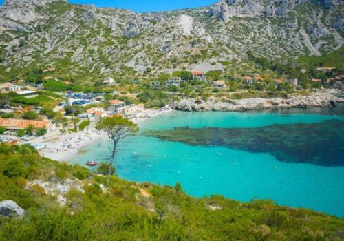 Közeli látványosságok, La Belle Vue in Sausset-Les-Pins