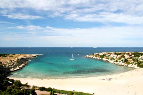 Közeli látványosságok, La Belle Vue in Sausset-Les-Pins