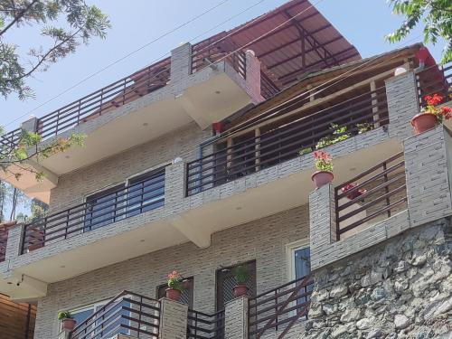 Monal_Homestay