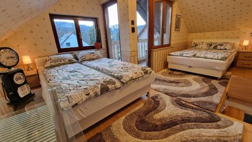 Hill View Holiday House nearby Budapest with AC & Pool