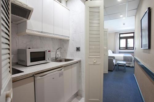 Espahotel Gran Vía - image 3