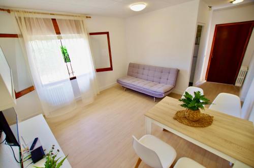 V&V LLORET-APARTAMENTO EUROPA para 6PAX con jardín y piscina comunitaria,barbacoa,150m playa Canyelles