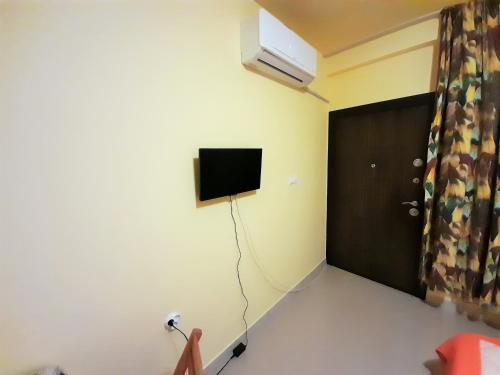 Apartment with Terrace image 4