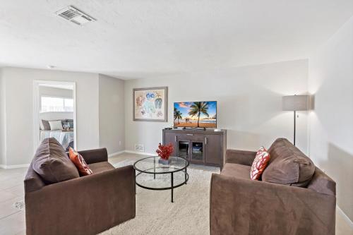 152 Leeward Court - image 13
