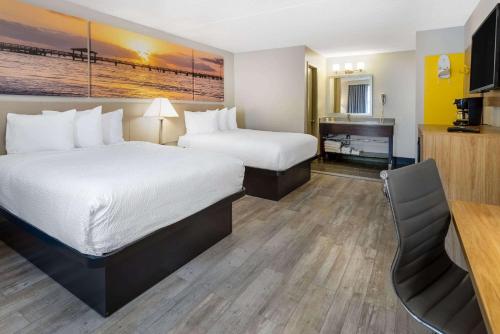 Days Inn & Suites Cherry Hill - Philadelphia
