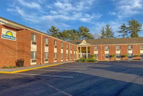 Days Inn by Wyndham Brunswick Bath Area