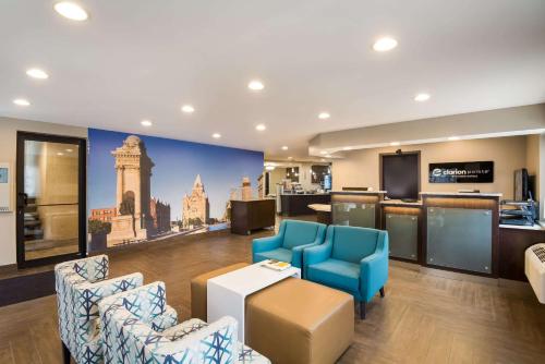 Quality Inn & Suites Downtown - image 6