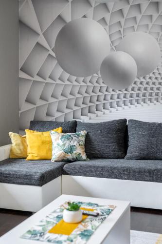 RentPlanet - Apartament Krzeptówki 135 - image 3