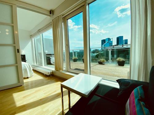 City Heart Apartment with a Sunny Rooftop Terrace, Tallinn (photo 10)