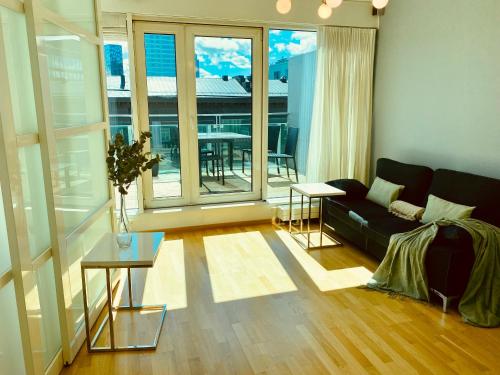 City Heart Apartment with a Sunny Rooftop Terrace, Tallinn (photo 3)