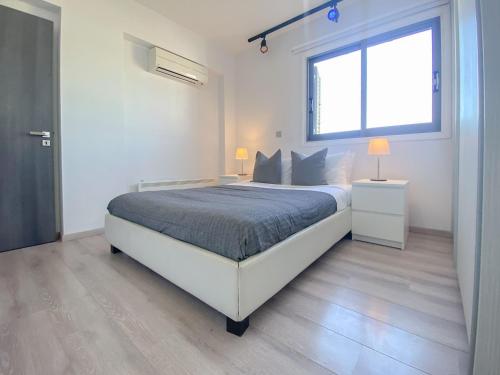 Phaedrus Living: City Flat Rafaella 6