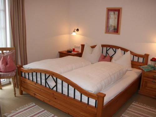 Two-Bedroom Apartment image 5