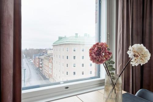 Rauhallinen kolmio omalla saunalla Tampereen keskustassa