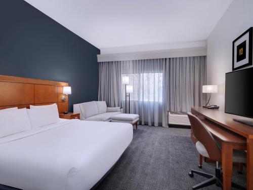 King Room with Sofa Bed