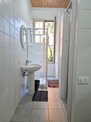 SUNSHINE HOSTEL - image 2