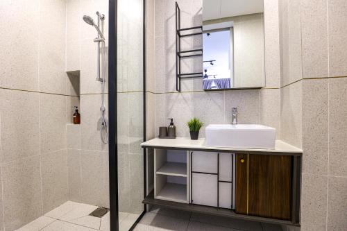 Bathroom, NEW # Midvalley MILLERZ SQUARE SUITE KL - Free Parking n WIFI by GOMAIN near Taman Desa Medical Centre