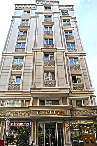 Entrance, Hotel Carlton in Laleli