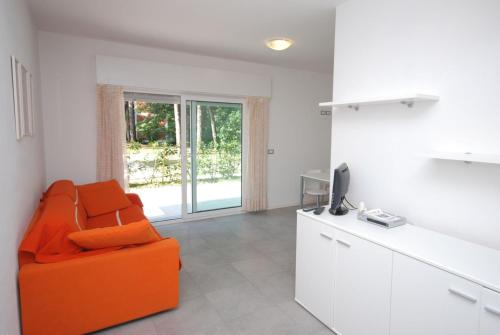 One-Bedroom Apartment image 10