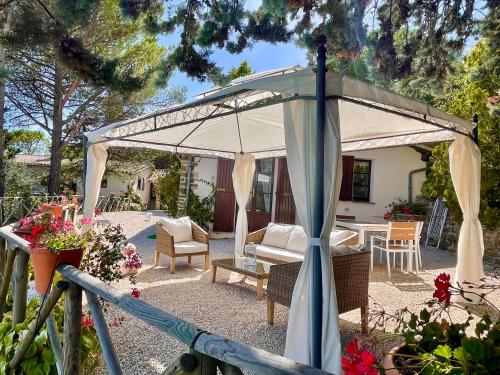 La Panoramica Gubbio - Maison de Charme - Casette e appartamenti self catering per vacanze meravigliose! 2
