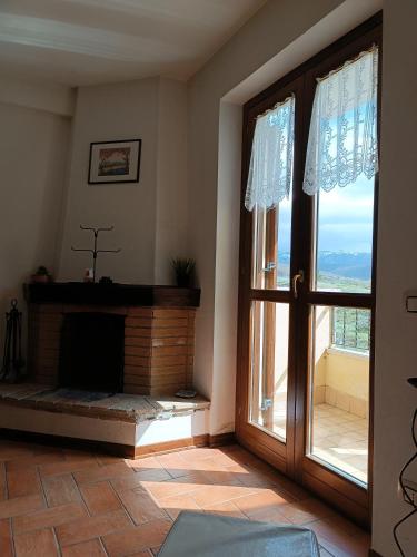  Vista Panoramica ALTOPIANO DELLE ROCCHE in Terranera