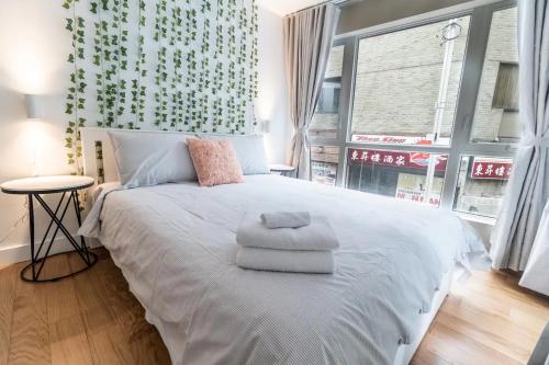 Rozenhaus Montreal Hotel