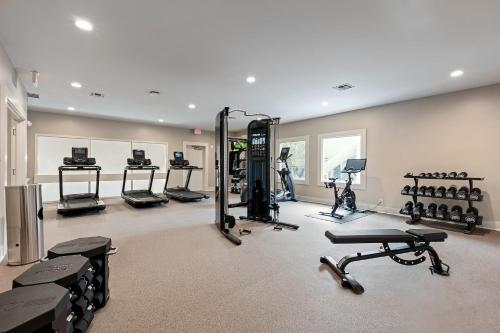 Hawthorn Suites by Wyndham Atlanta Perimeter Center - image 2