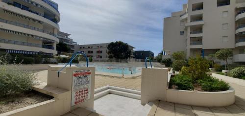 Apartment with Garden View image 1
