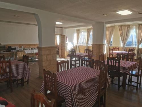  Hostal Buitrago in La Serna del Monte