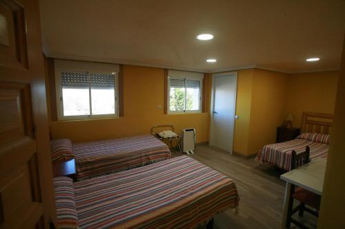  Hostal Buitrago in La Serna del Monte