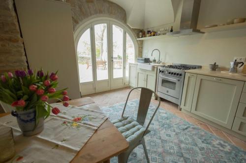 virtuve, Villa Del Martello Piemonte with pool! in Cavatore