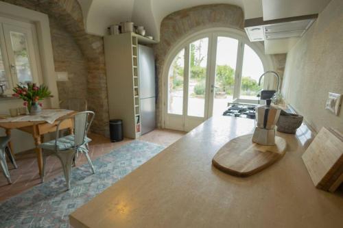 virtuve, Villa Del Martello Piemonte with pool! in Cavatore