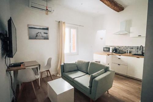 Studio very well located in the historical center