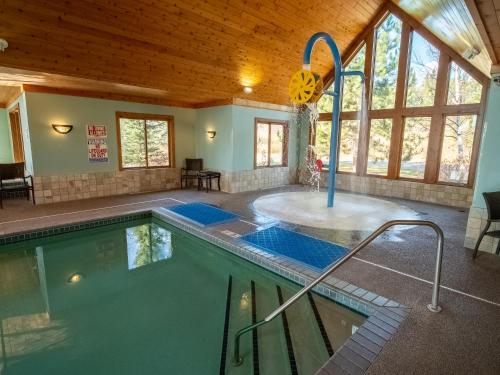 Swimming pool, Lutsen Sea Villas in Lutsen
